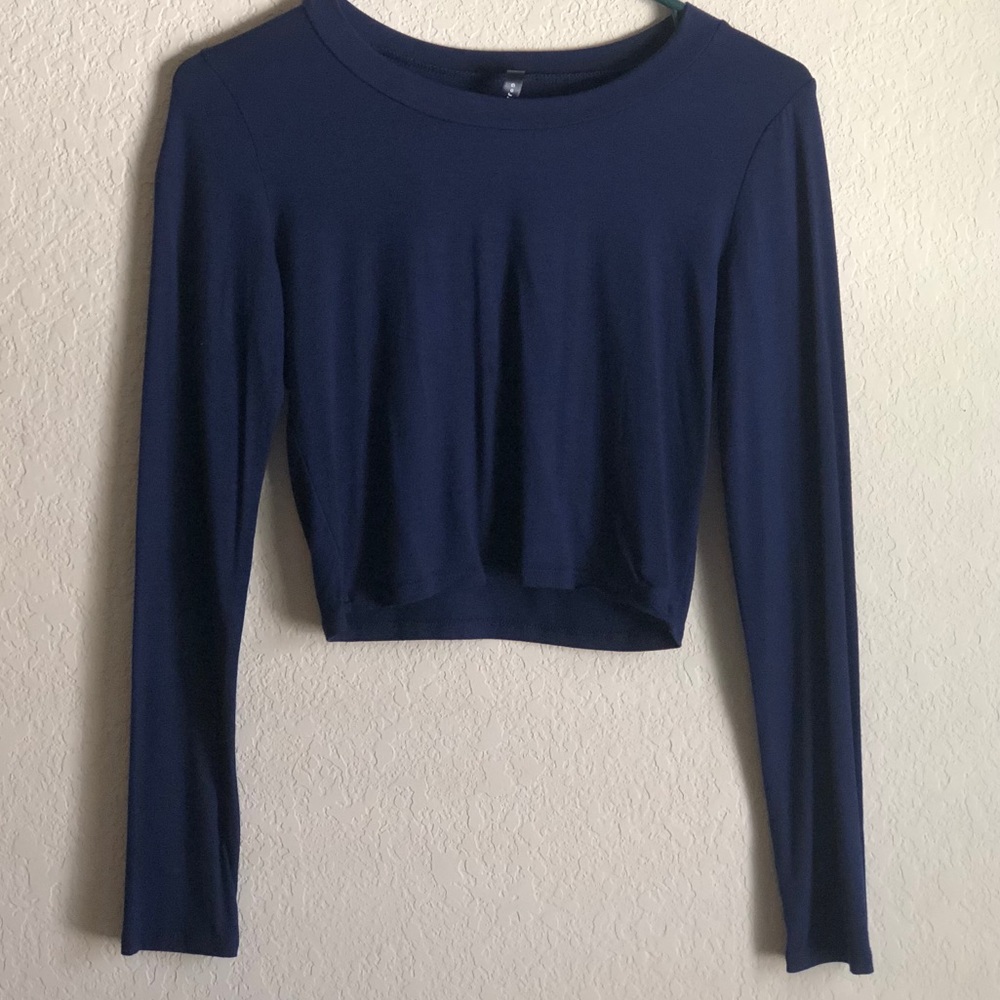 Long sleeve crop top